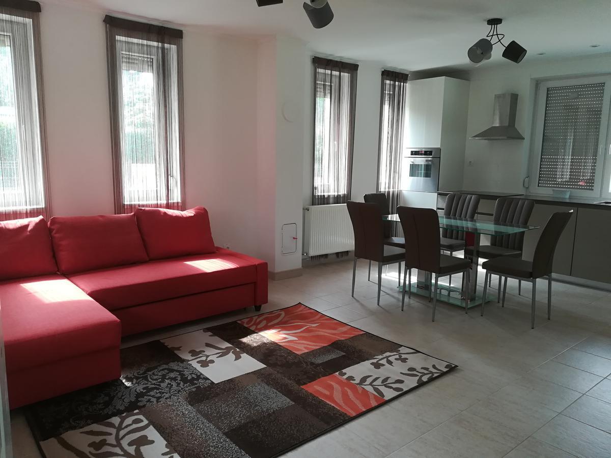 שיופוק Balatinus Apartmanhaz מראה חיצוני תמונה
